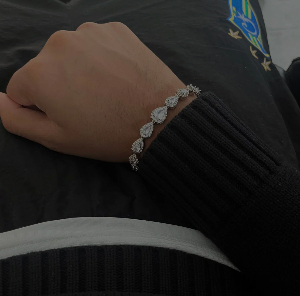 Viral Tear Drop Bracelet