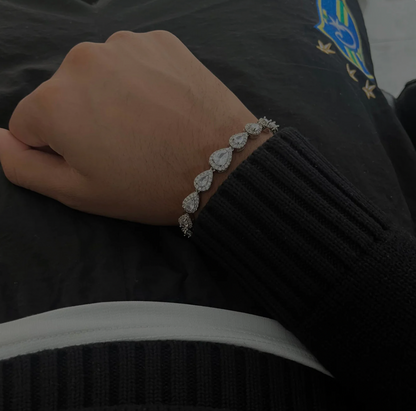 Viral Tear Drop Bracelet